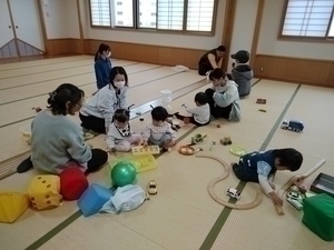 「おひさまサロン」4月の様子・5月の予定