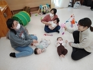 子育てサロン２月の様子・３月の予定