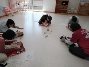 子育てサロン４月の様子・５月の予定