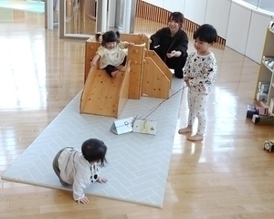 「けやきひろば・みんな友達の時間」４月の予定・５月の予定