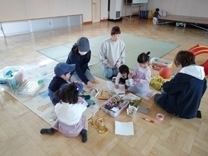 子育てサロン４月の様子・５月の予定