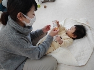 「子育てサロン」３月の様子・４月の予定
