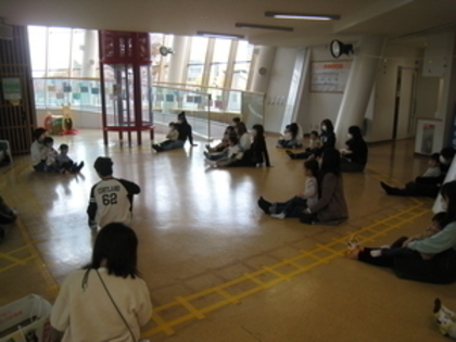 けやきひろば「天井ネットであそぼう」