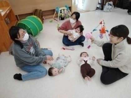 子育てサロン２月の様子・３月の予定