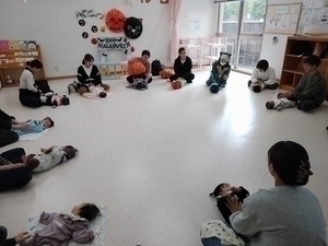 子育てサロン１０月の様子・１１月の予定